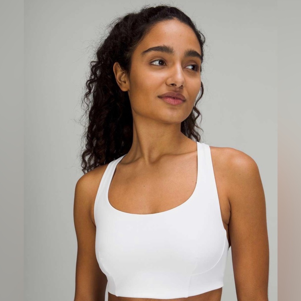 Lululemon Wunder train bra. Medium support. Size 8 C/D